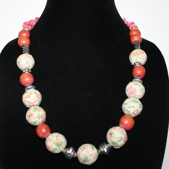 Beautiful silver and pink fabric necklace 24"